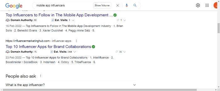 Google でのモバイル アプリ インフルエンサーの検索結果。