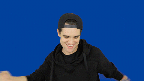 ผู้ชายกำลังเต้นรำอย่างมีความสุข