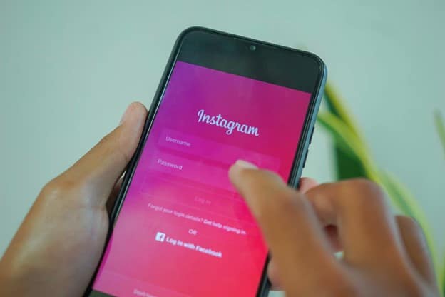 تطبيق Instagram