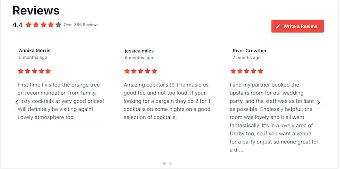 Un esempio di recensioni di Google in uno slider An example of Google reviews in a slider