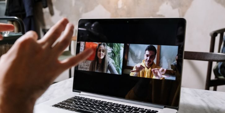 ¿Por qué elegir seminarios web pregrabados?
