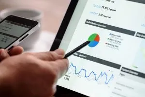 Ulepszone wykresy po nauczeniu się prawidłowego korzystania z wtyczki Yoast SEO.
