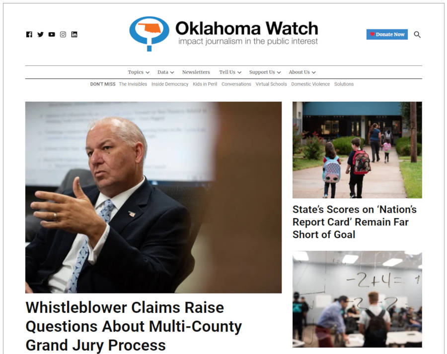 Captură de ecran a paginii de pornire a site-ului Oklahoma Watch, cu știri locale.