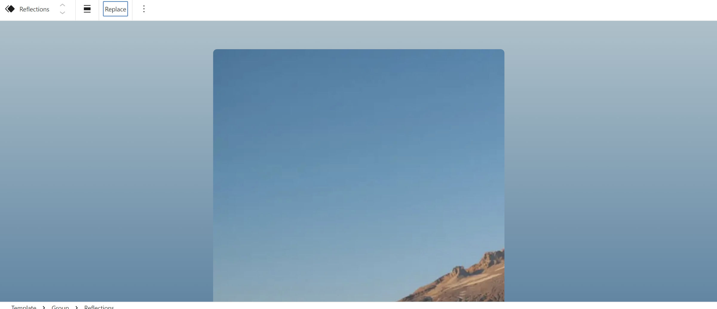 Kapsayıcısına uymayan, uzatılmış görüntüye sahip WordPress site düzenleyicisi.