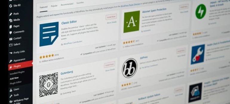 Halaman admin WordPress dengan plugin yang diinstal