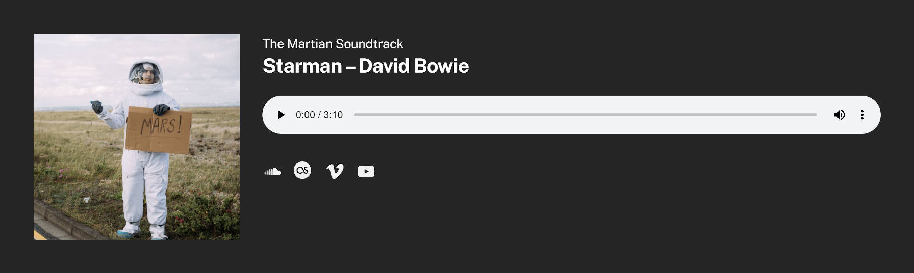 左側帶有縮略圖的塊圖案,右側帶有信息、音頻嵌入和社交圖標。