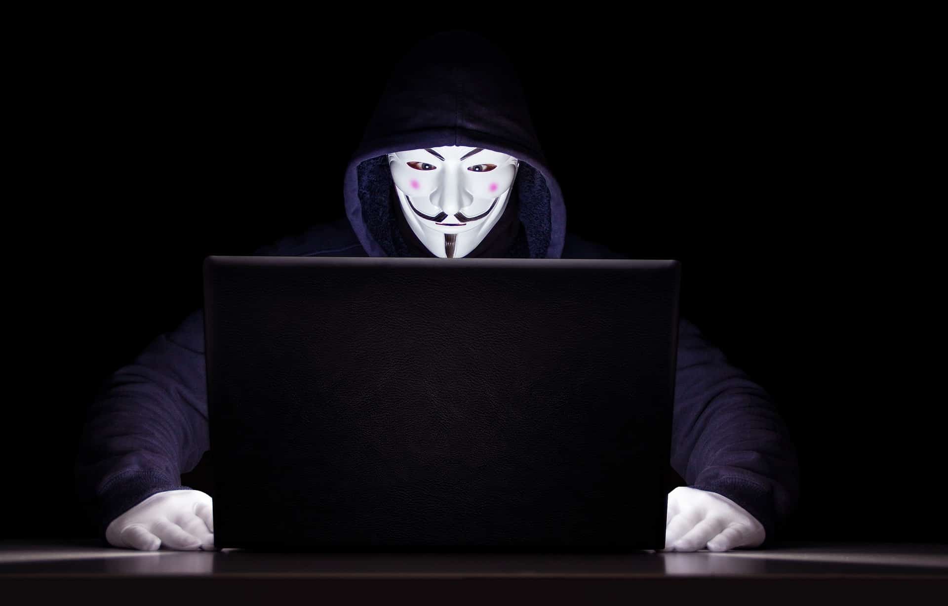 Hacker pakai topeng