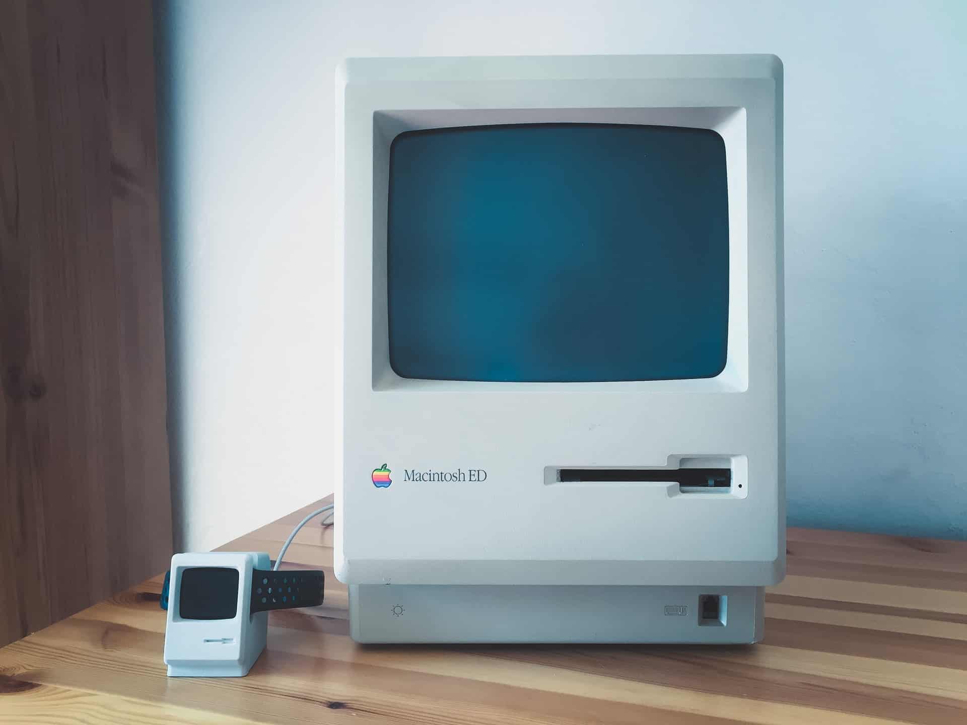 Computador Apple antigo