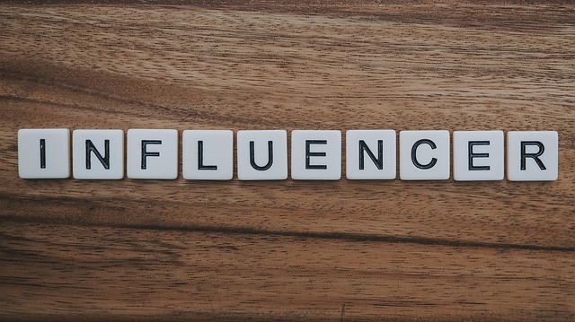 comment combiner marketing de contenu et marketing d'influence