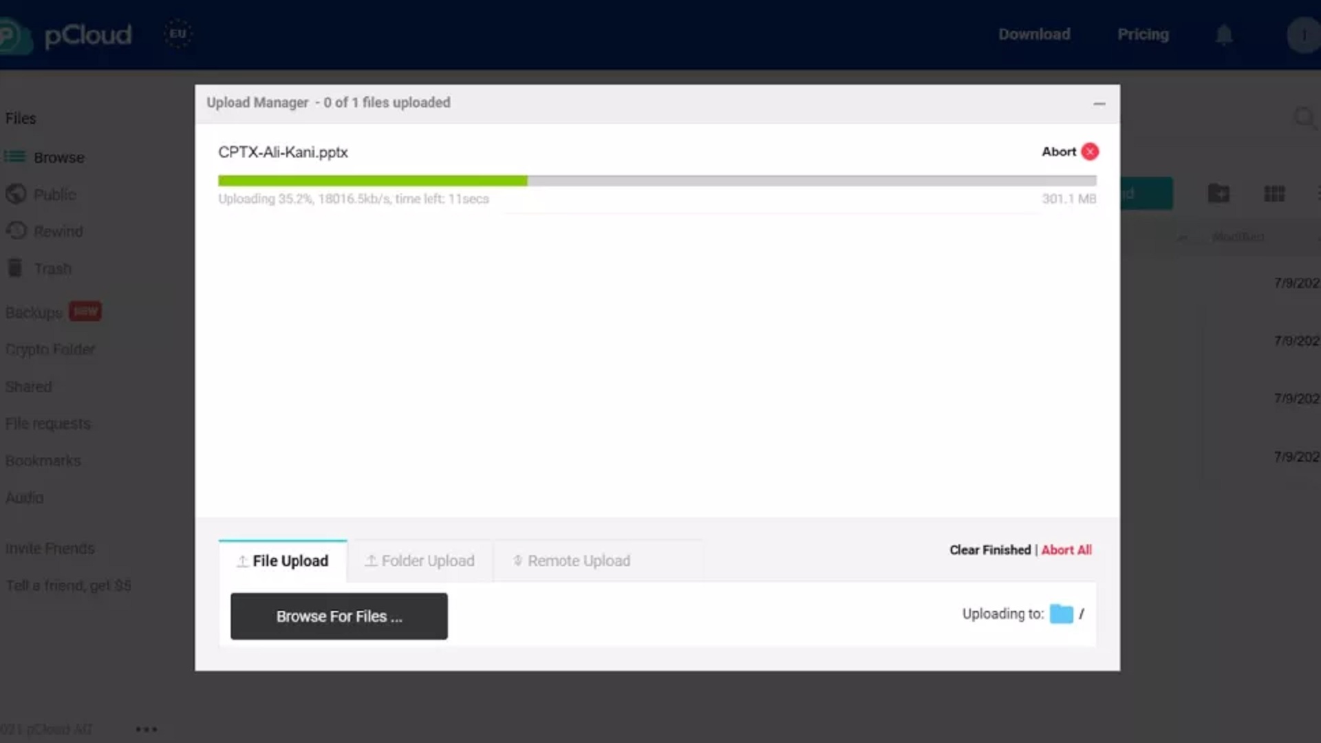 pCloudアップロードインターフェイスを示すスクリーンショット