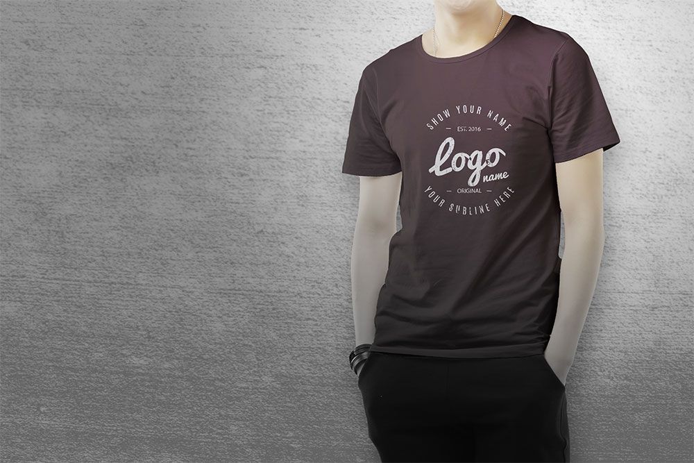 maquette de t-shirt multicolore pour hommes