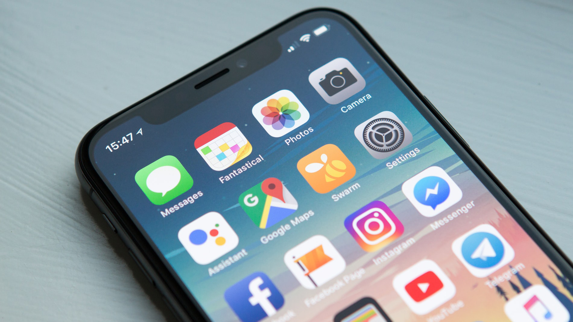 アプリが表示されたiPhoneメニューのクローズアップ