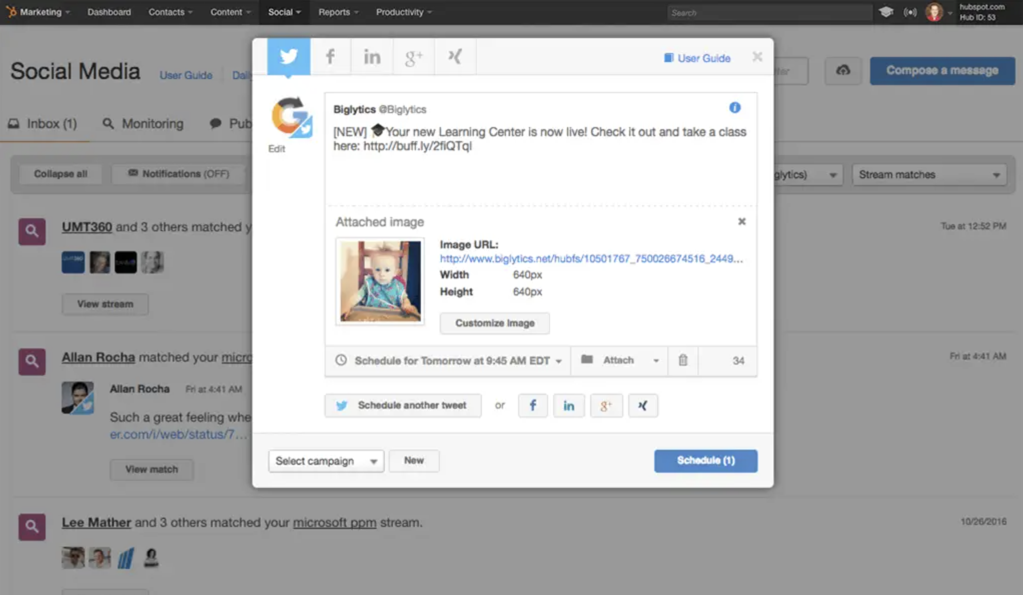 أداة التخطيط الإعلامي: HubSpot Social Media Software