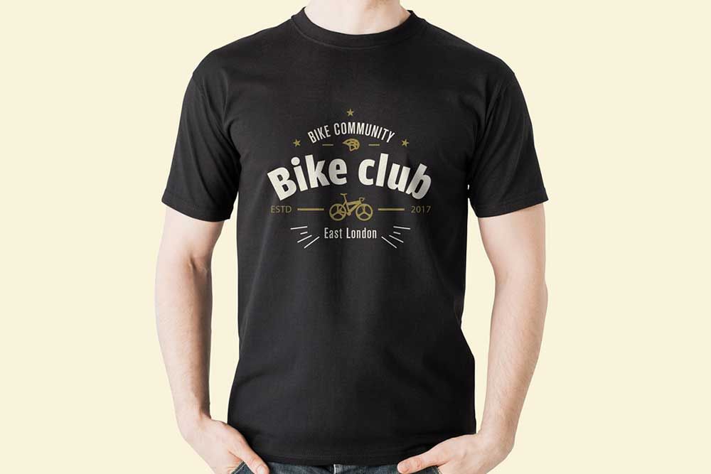 maquete de camiseta preta