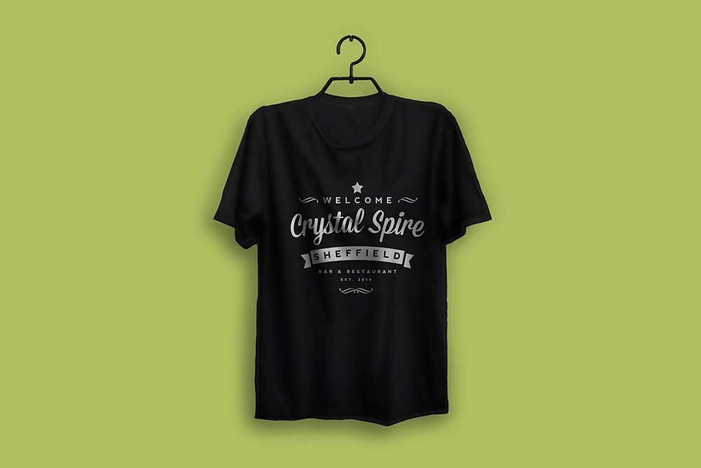 maquete de camiseta preta