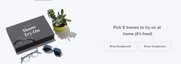 صورة للصفحة الرئيسية لـ Warby Parker تعرض بعض النظارات.