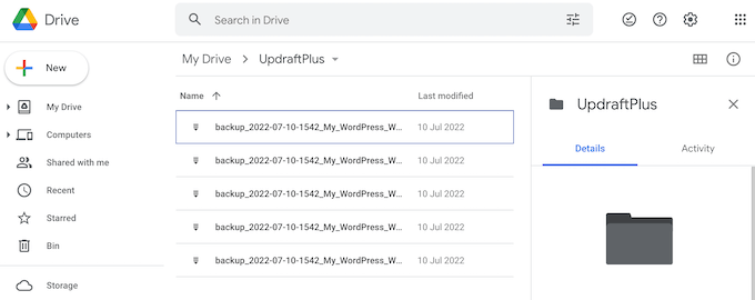 Google Drive 中的備份文件列表 A list of backup files in Google Drive