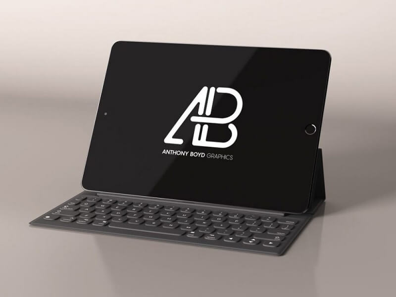 Schwarzes iPad mit Tastatur